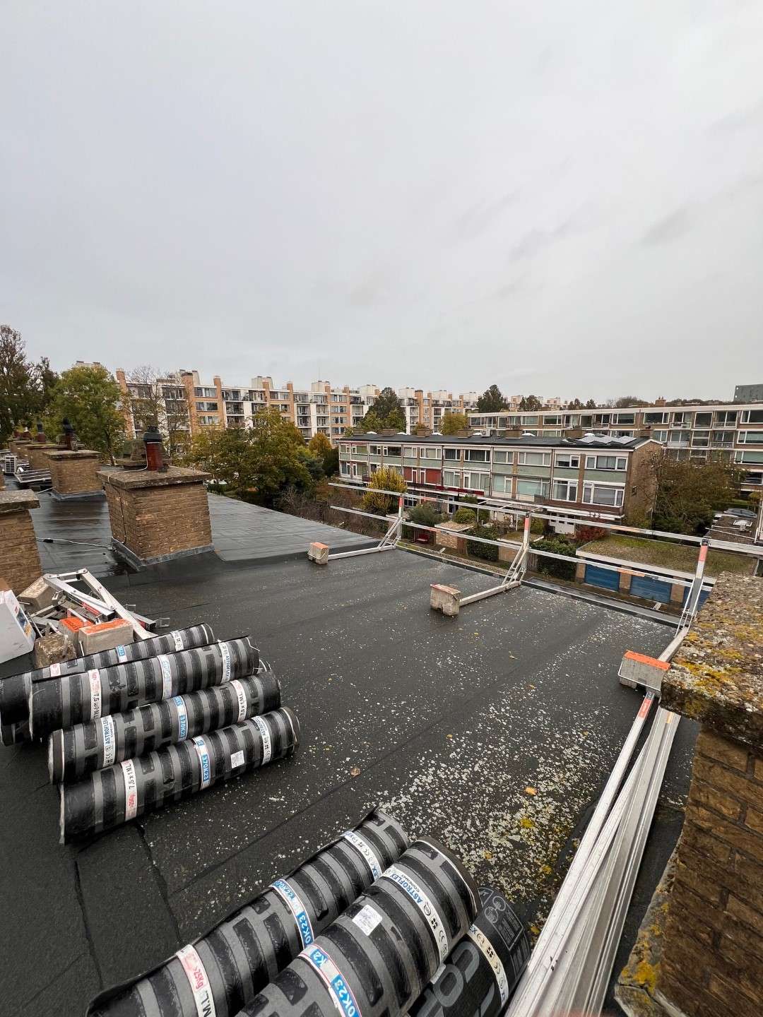 Dakbedekking Overlagen of Dakrenovatie